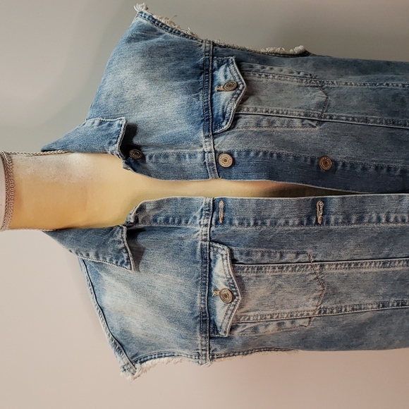 Zara size small  denim  Vest. F8 - Picture 2 of 9
